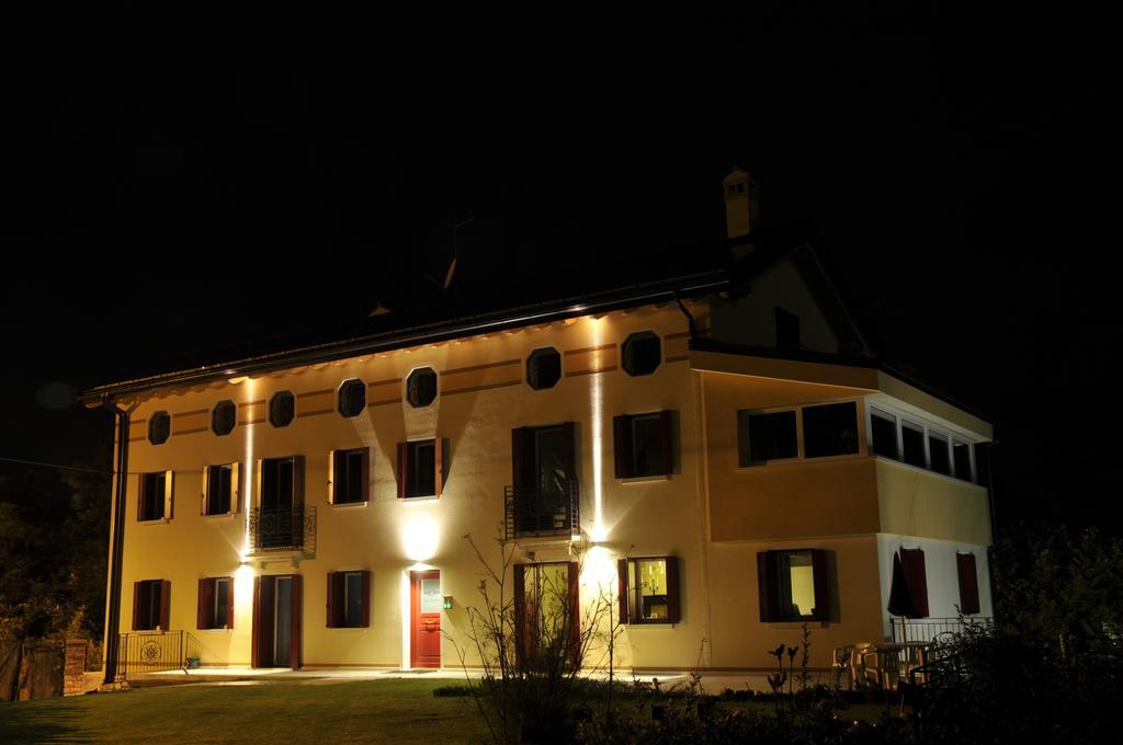 Casa Novecento Acomodação com café da manhã Feltre Exterior foto